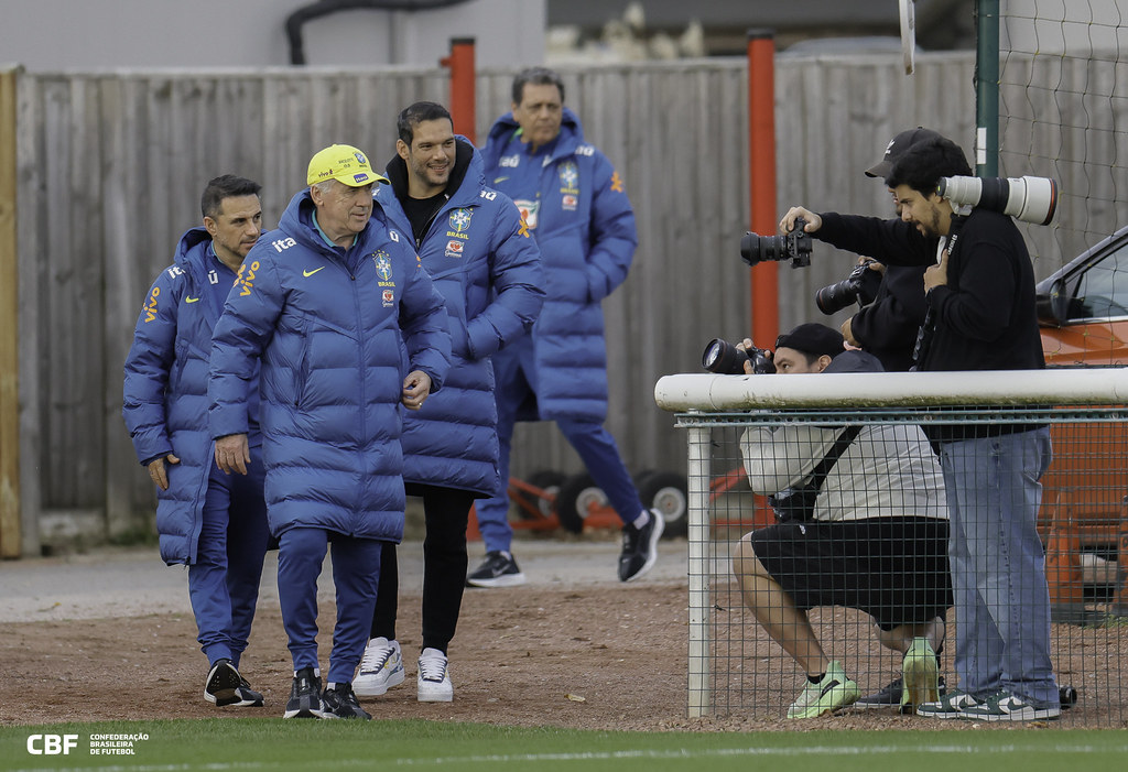 treino da seleção brasileira em londres - FOTO: @rafaelribeirorio / CBF